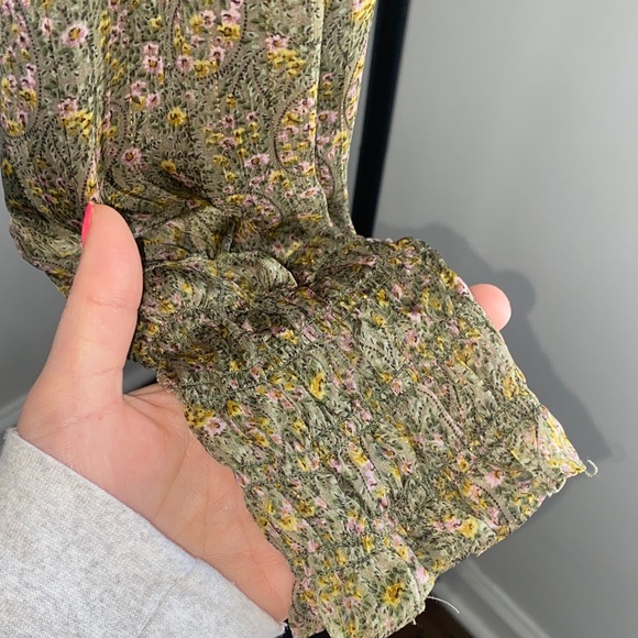 Floral Ruffle Blouse - Green - Picture 7 of 13